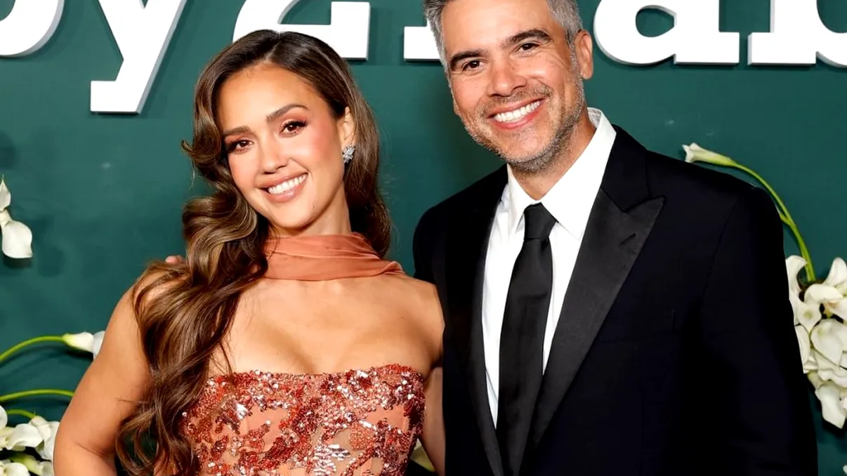Jessica Alba și Cash Warren ar fi în pragul divorțului după aproape 17 ani de căsnicie