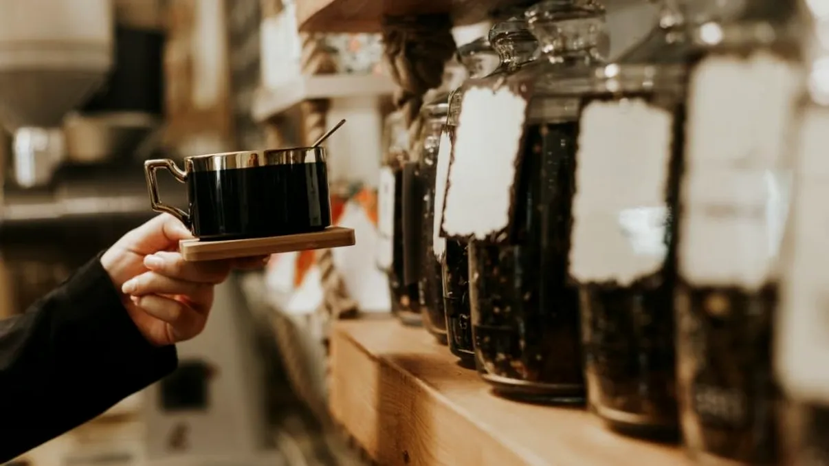 Cum să păstrezi corect cafeaua pentru a-i menține aroma intensă. Greșeala pe care mulți români o fac