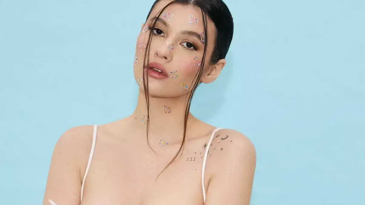 Erika Isac și testul de sarcină. Felicitată de fani, artista a făcut primele declarații despre emoționantul moment