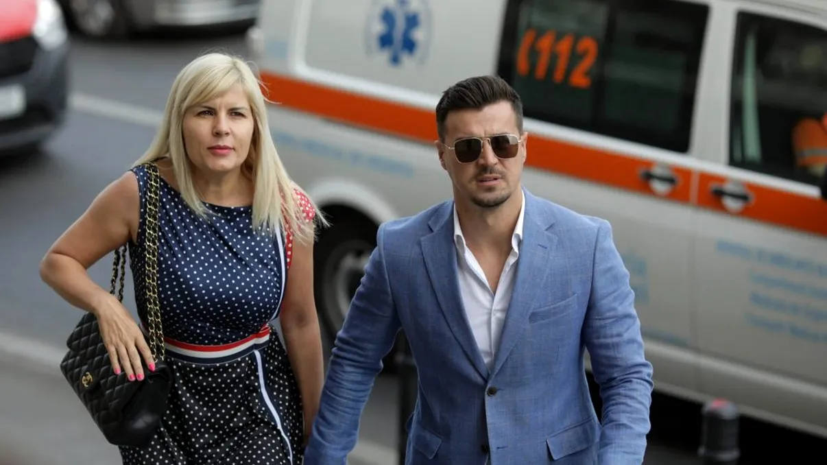 Adrian Alexandrov a primit veşti rele chiar la mall. Cu cine s-a întâlnit iubitul Elenei Udrea în plină zi
