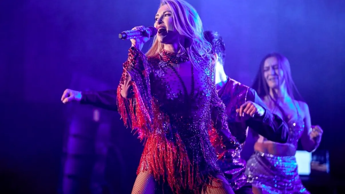 Andreea Bălan este noua Beyonce de România. Noul look al artistei i-a fascinat pe fani FOTO