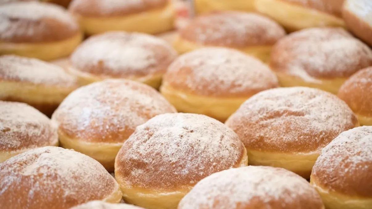 Ingredientul din gogoşile copilăriei care le face să crească de 3 ori mai mult. Sunt pufoase şi îmbietoare