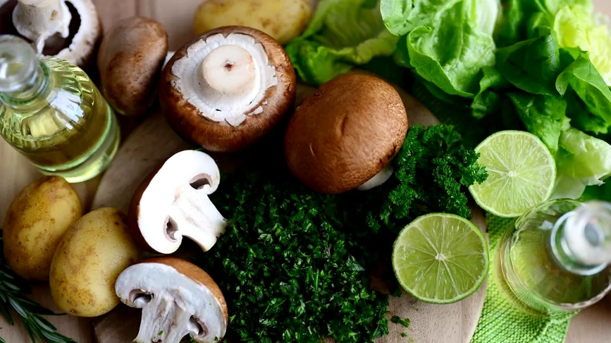 Alimentul pe care să îl pui pe pervaz în zilele călduroase. Aşa nu vor mai intra muştele în casă