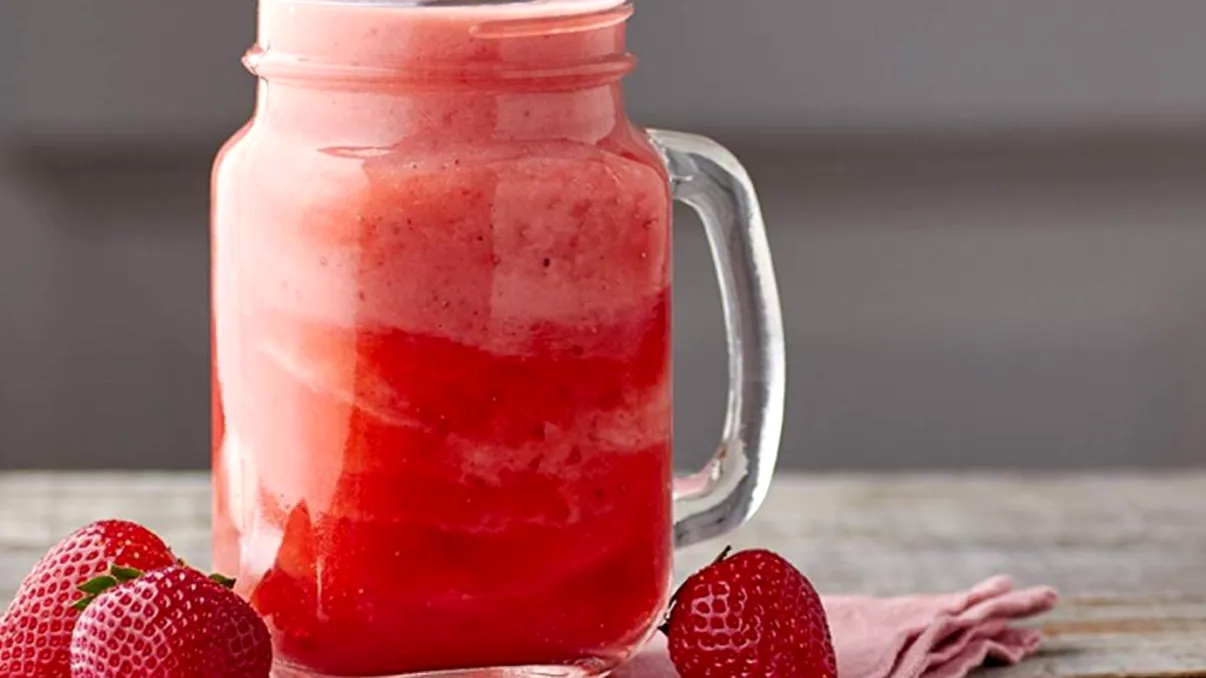 Cum faci nectar de căpşuni? Cantitatea de zahăr pentru două kilograme de fructe