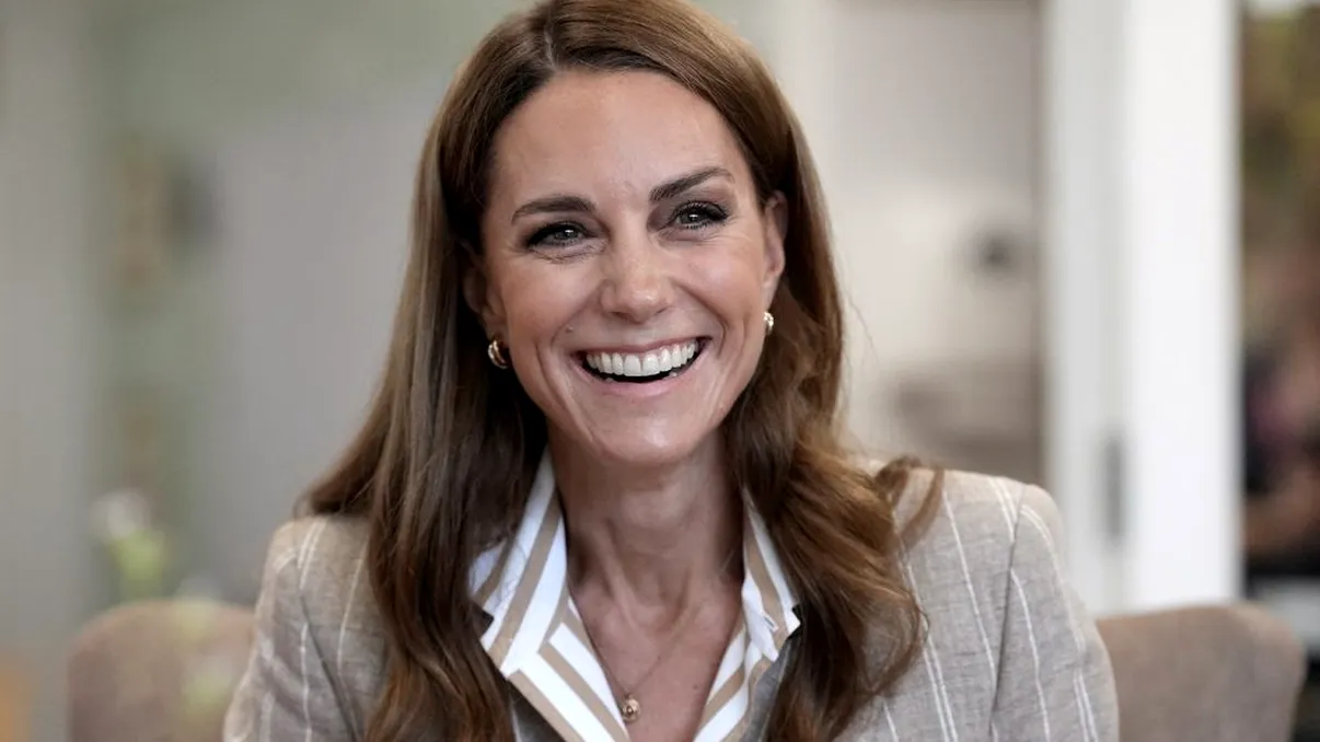 Bărbatul alături de care Kate Middleton a fost surprinsă într-un magazin din Londra. Au fost fotografiaţi imediat