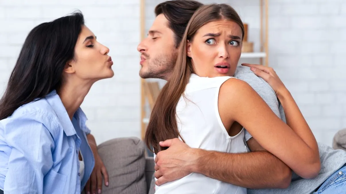 Horoscopul trădărilor în dragoste pentru luna iulie. Cine minte, cine ascunde, cine suferă?