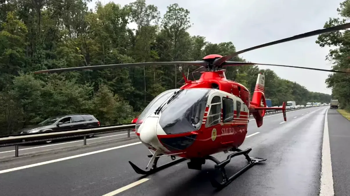 Tinerii care au sărit în fața unui TIR pe A1 trăiau o poveste de dragoste interzisă. Băiatul intrase în atenția oamenilor legii, fata fugise de acasă. De ce ar fi recurs la gestul extrem: „Probabil s-au panicat”