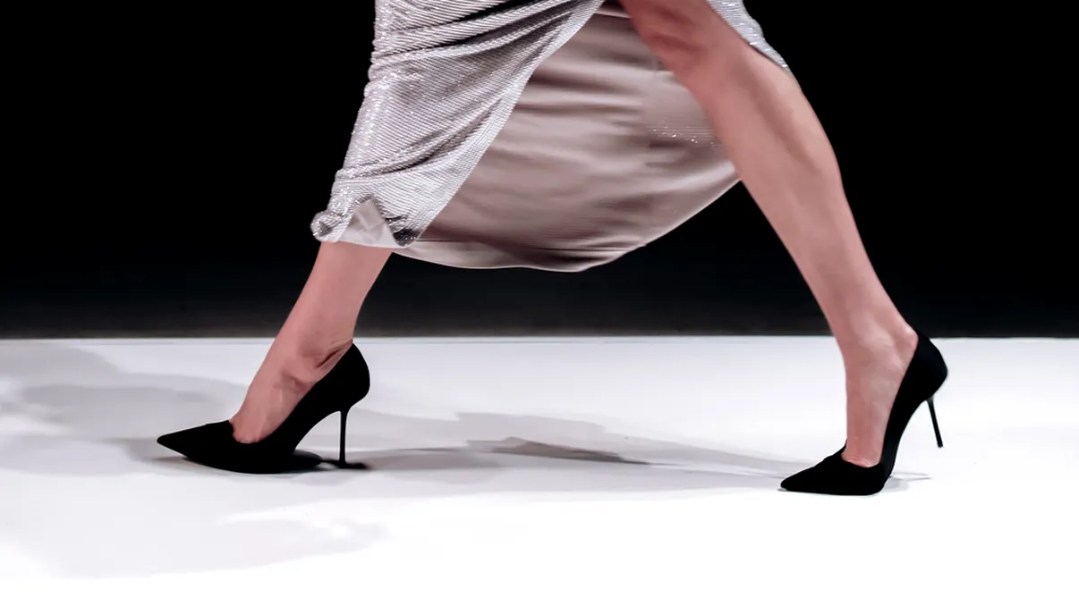Ce trebuie să urmărești atunci când îți alegi pantofii cu toc perfecți? 5 aspecte esențiale  (P)