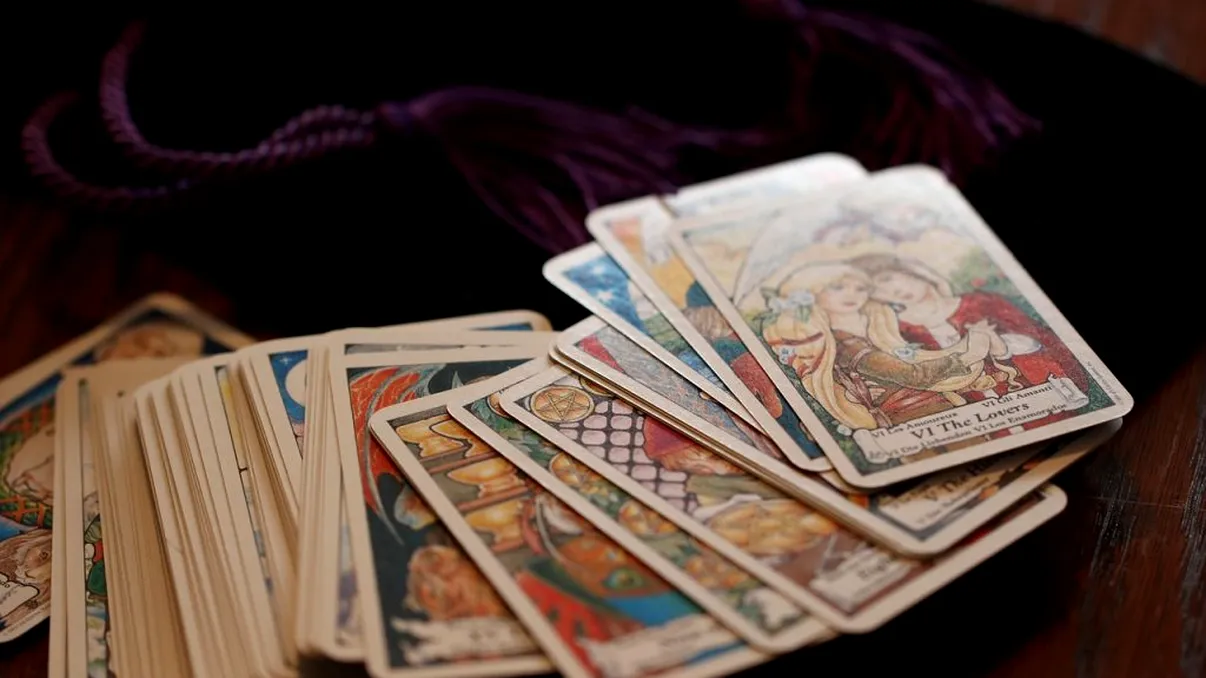 Horoscopul Tarot pentru septembrie 2025. Schimbări profunde și noi începuturi