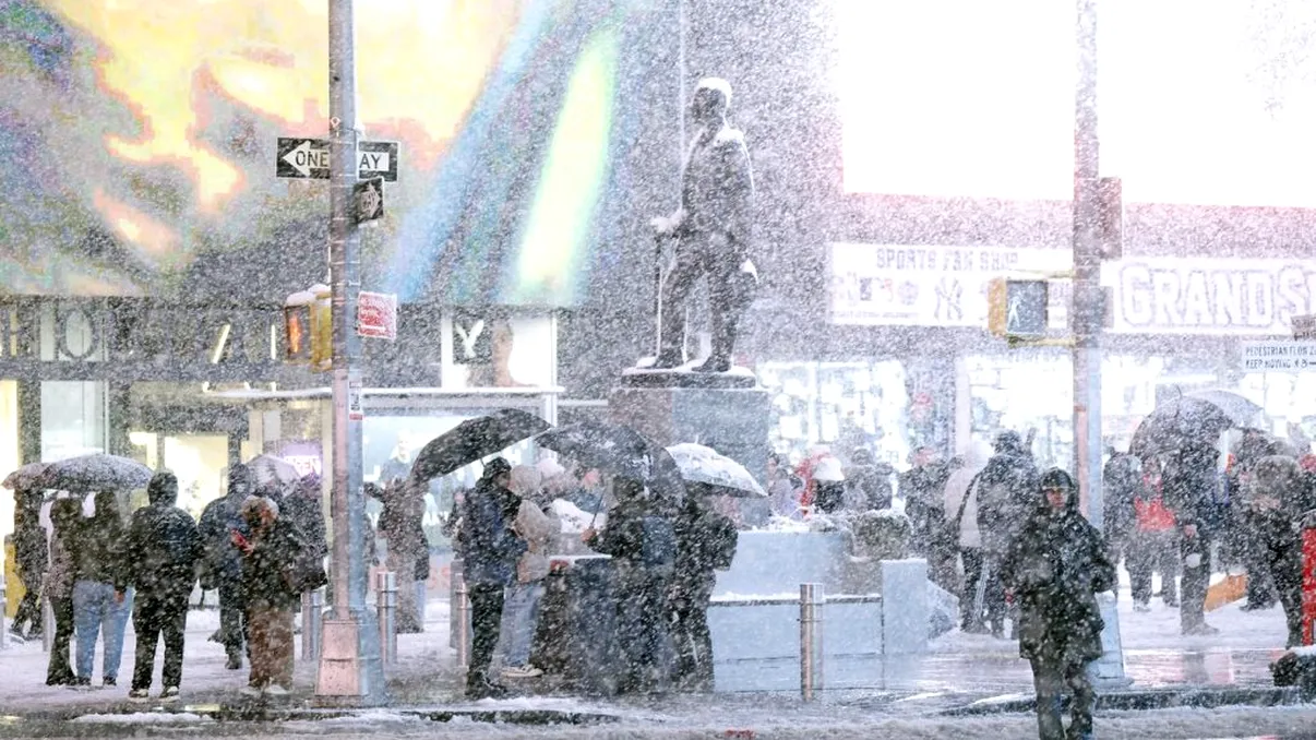 New York, paralizat de o furtună puternică de zăpadă. Circulația, interzisă în cel mai populat oraș din SUA