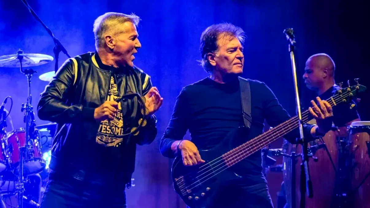 Doliu în muzica românească. A murit Mugurel Vrabete, basistul trupei Holograf