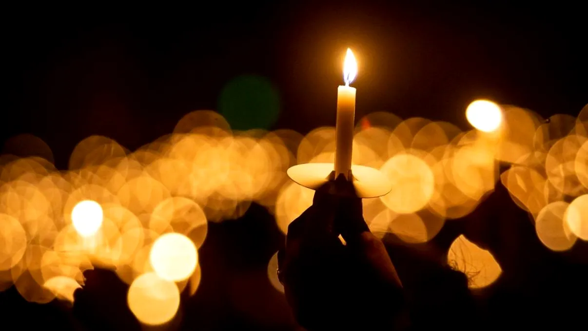 Lumina Sfântă de la Ierusalim, în pericol să nu mai ajungă în România. Patriarhia Română caută soluții, Paștele 2026 ar putea fi diferit