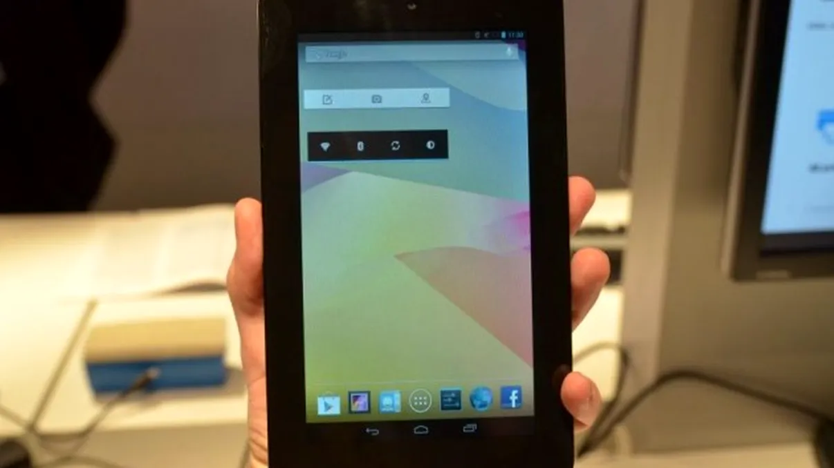 Noua tableta HP Slate 7 la standul HP de la MWC [+VIDEO]