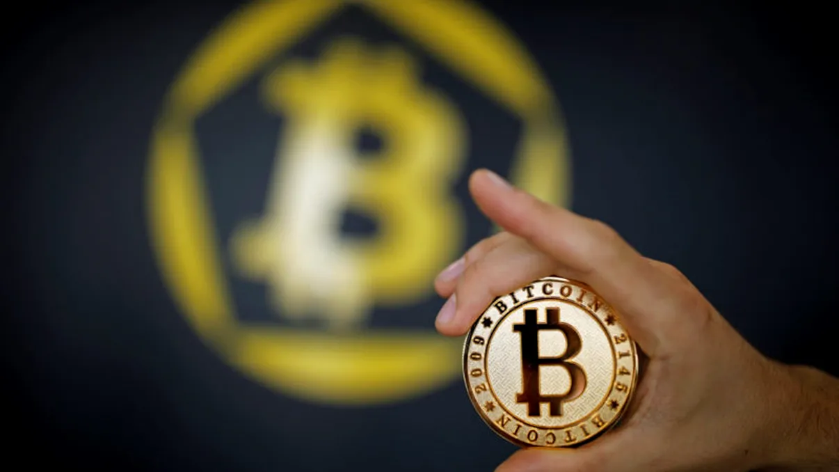 Cine este Satoshi Nakamoto, fondatorul Bitcoin. Este unul dintre cei mai căutați oameni de pe planetă