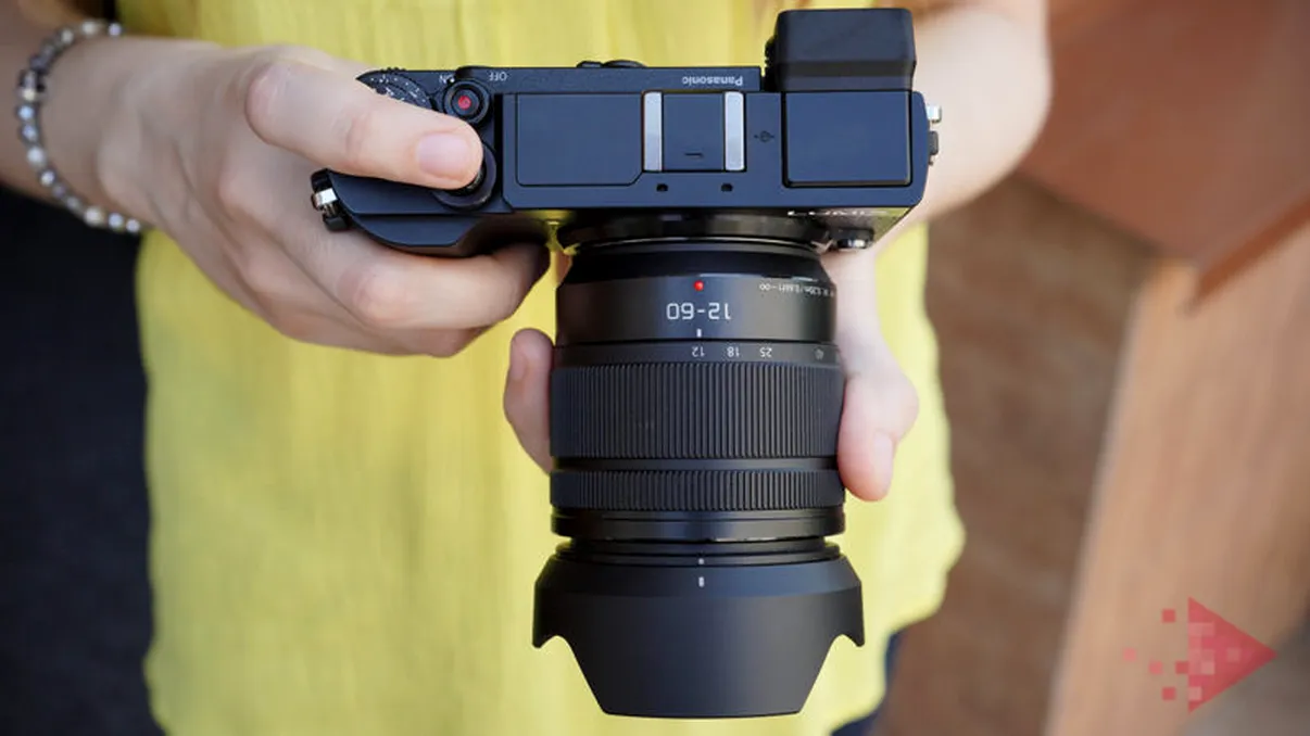 TEST Panasonic DC-GX9 - Camera mirrorless compactă și discretă