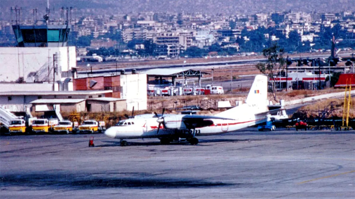 Dezastrul aviatic care bântuie România: avionul trimis după sânge, doborât în '89