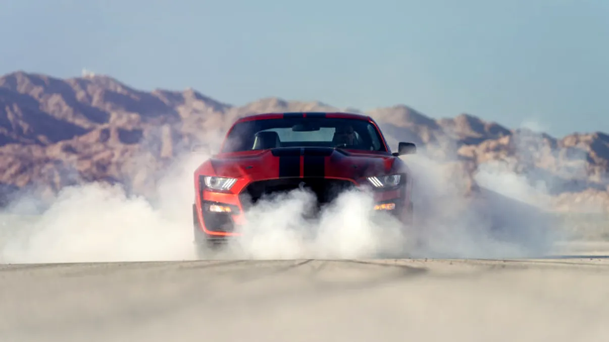 Ford a lansat cel mai puternic Mustang și e un bolid monstru