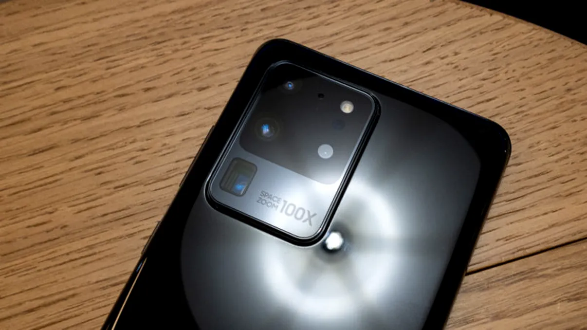 Cel mai vândut telefon cu Android e de 10 ori mai ieftin decât Samsung S20