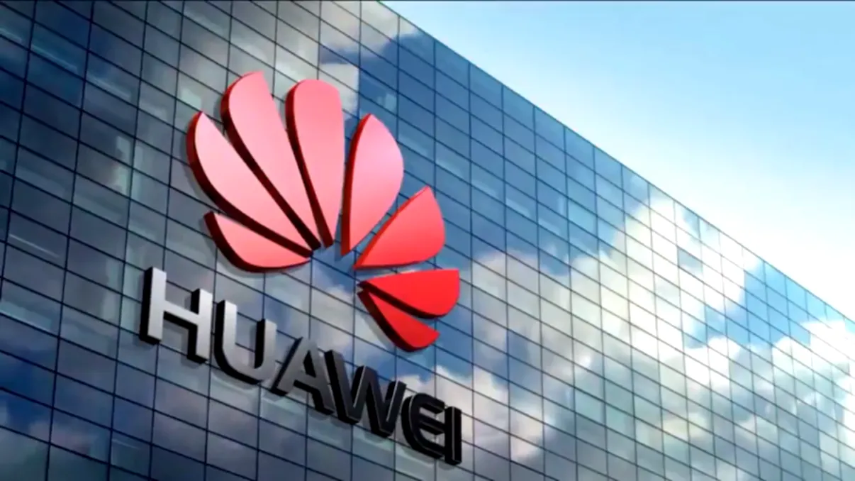 Huawei se reinventează din nou: fondatorul crede că secretul stă în software, nu hardware