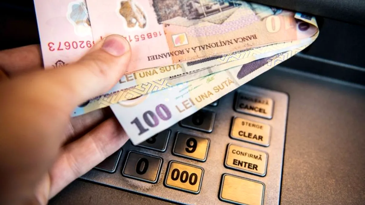 Ajutorul important pentru 1,9 milioane de români: cu cât crește salariul minim pe economie, de când