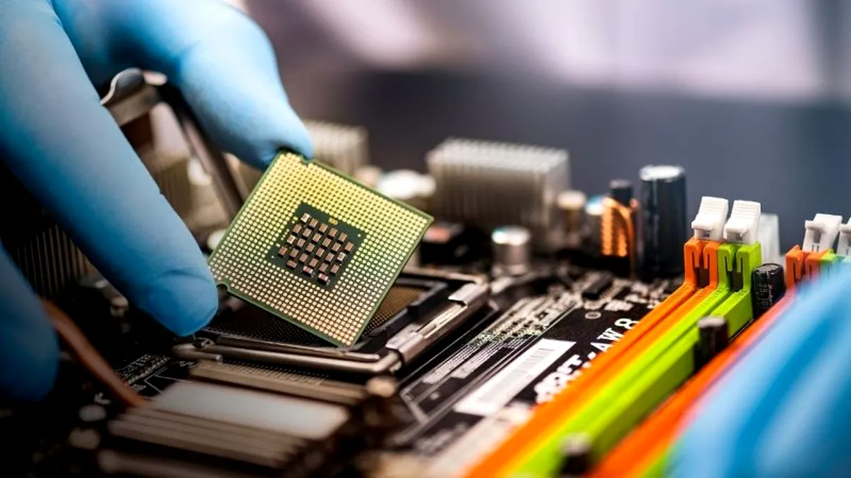Intel s-a decis: unde în Europa va construi o mega fabrică de cipuri