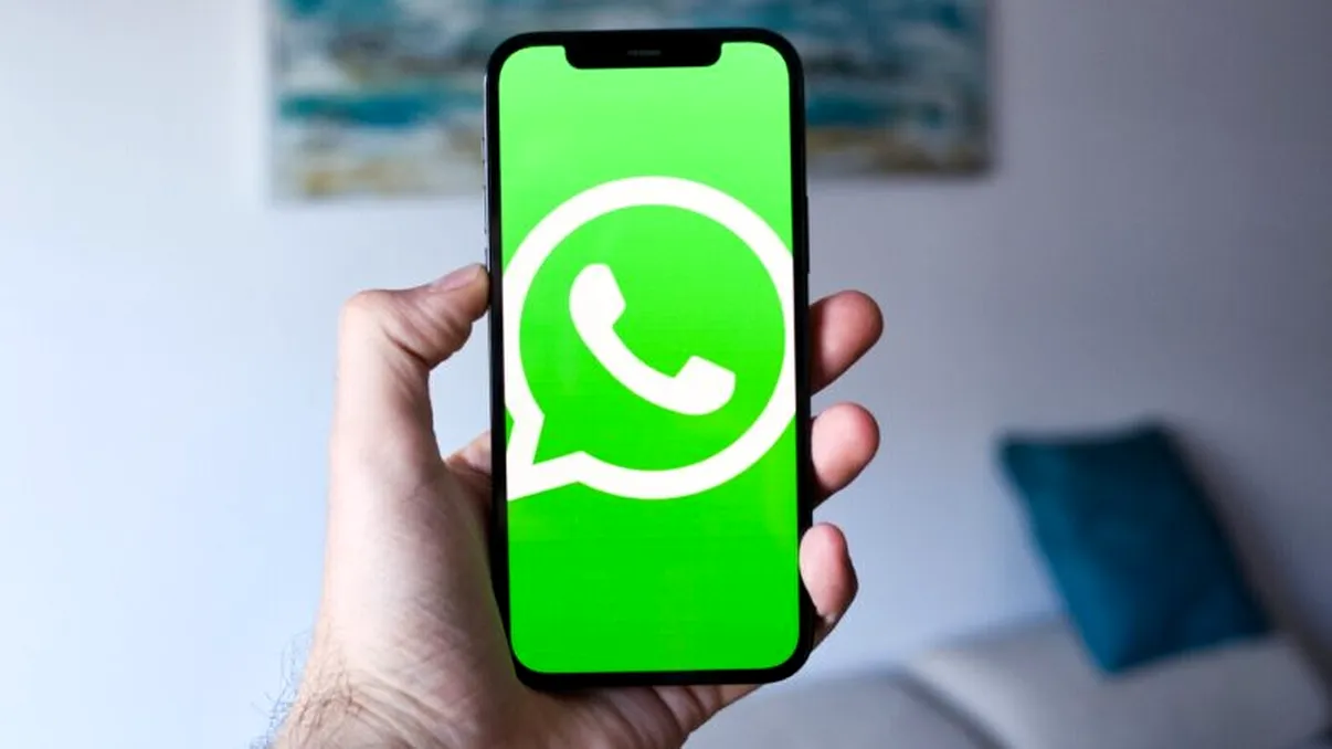 WhatsApp vine cu funcții noi: ce trebuie să știe utilizatorii de iPhone de acum încolo
