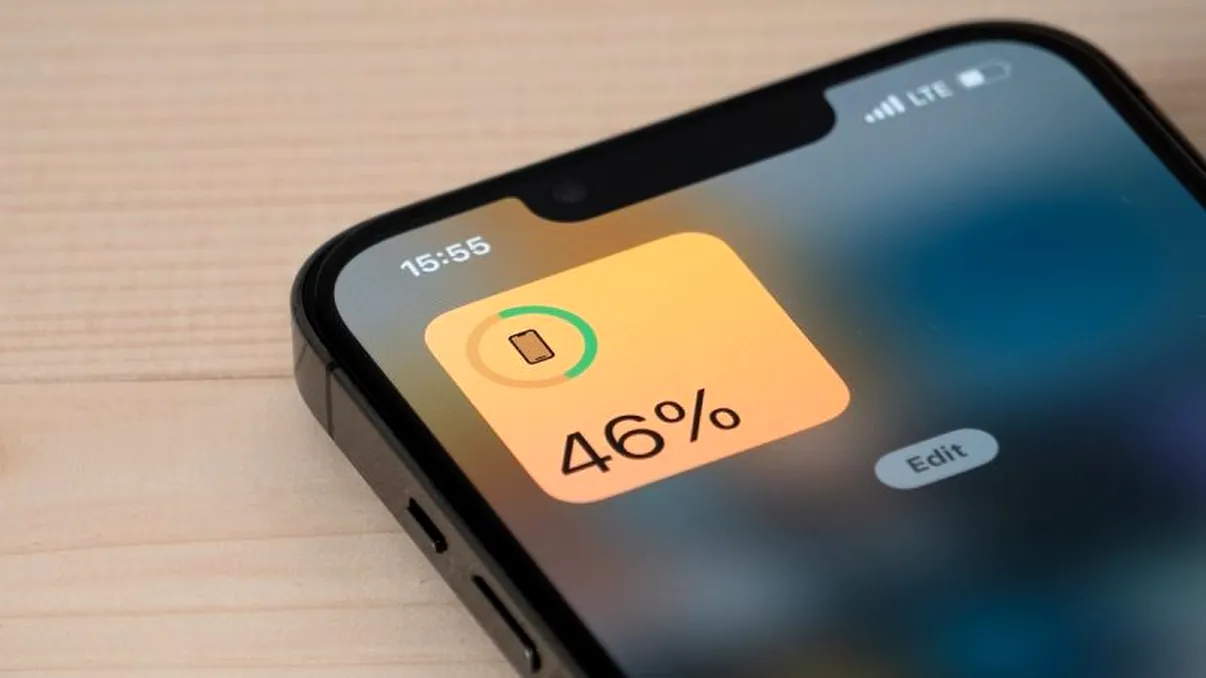 Actualizare iOS 18.1.1: Probleme de baterie pentru utilizatorii iPhone. Cum să gestionezi problema
