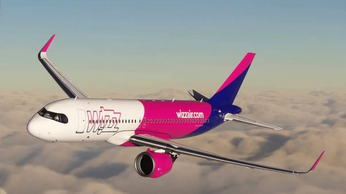 UPDATE Un avion Wizz Air cu 236 de pasageri a survolat județul Vâlcea, solicitând aterizare urgentă. Aeronava a aterizat în siguranță la București