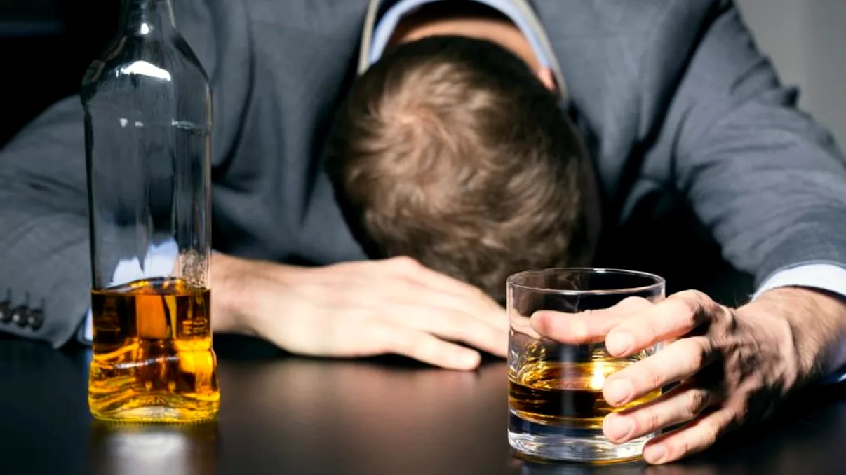 Ce se întâmplă cu somnul tău atunci când consumi alcool: Ce spun cercetările