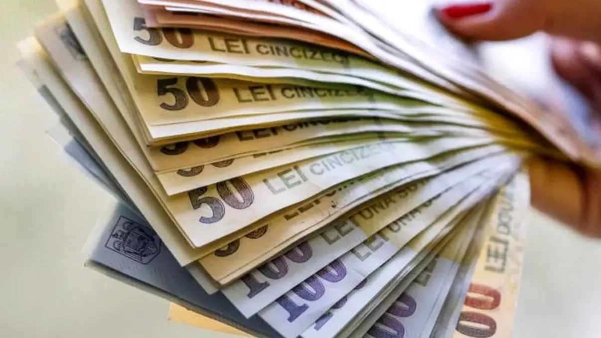 Limitele popririlor în cazul angajaților cu datorii. Cât ți se poate reține din salariu. Ce prevede legea în 2025