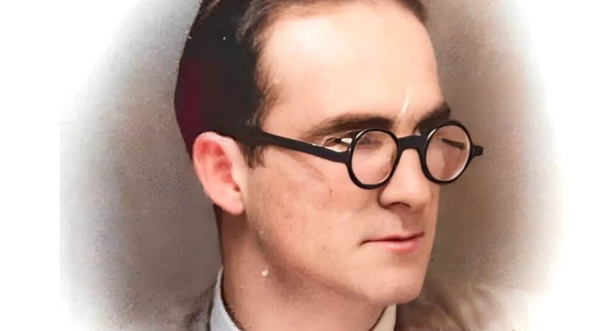 Cealaltă latură a lui Mircea Eliade. Juca oina pe maidan, cutreiera Carpații, vâslea pe Dunăre și a fost profesor la Facultatea de Sport