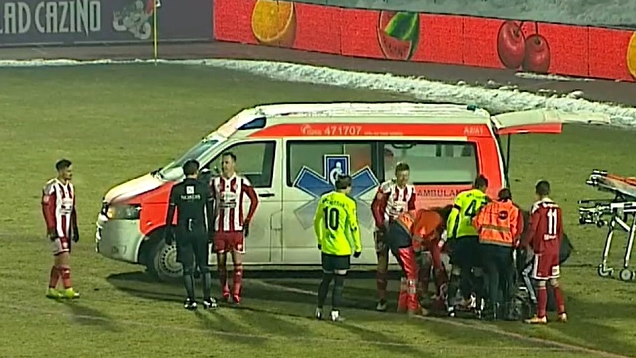 Accidentare horror în partida Sepsi - CFR Cluj. Ambulanța ...