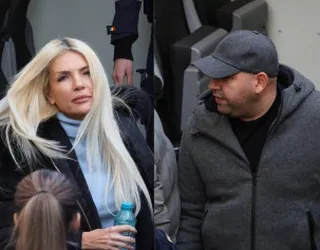 Cea mai 'vulgară melodie românească' a strâns aproape 400.000 de ...