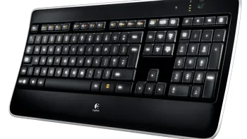 Logitech K800 straluceste si in noptile mioritice