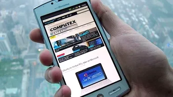 Sharp Aquos SH-12C 3D – un alt fel de terminal cu Android