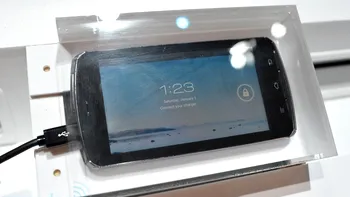 Fujitsu Arrows cu Tegra 3 in smartphone-uri - La CES, inca in stadiu de prototip