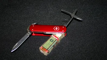 Victorinox lanseaza cutitul cu memorie de 1TB