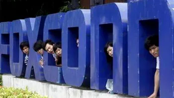 Foxconn mareste salariile muncitorilor