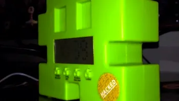 De la ceas Space Invaders, la sistem de alarma cu controller Arduino