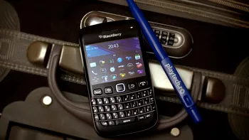 Blackberry Bold 9790 - Mai mic, mai accesibil, mai putin Bold [REVIEW]