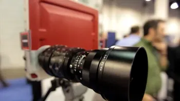 Lenscaster - Ai lentile de DSLR la iPad?