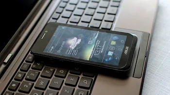 ASUS Padfone, in curand in Romania