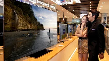 Gigantul Samsung ES9000 paraseste Coreea in august - mai pierde la pret