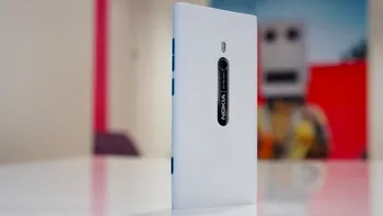 Nokia renunta la policarbonat in 2013