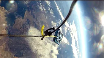 Un clip spectaculos cu carcasa G-Form XTREME pentru iPhone 5