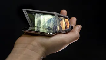 Palm Top Theater iti transforma iPhone-ul intr-un mini display 3D