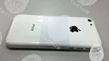 Iminentul iPhone ieftin, surprins in imagini