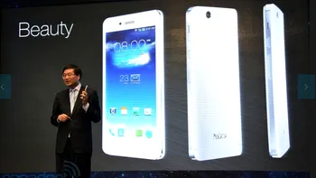 Noul ASUS PadFone Infinity, dezvaluit in Taipei
