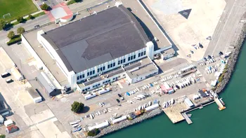 Google ar putea lansa datacentere plutitoare langa coasta americii