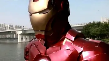 Un costum IronMan: Cadou inedit de Crăciun, fără foarte mulți bani